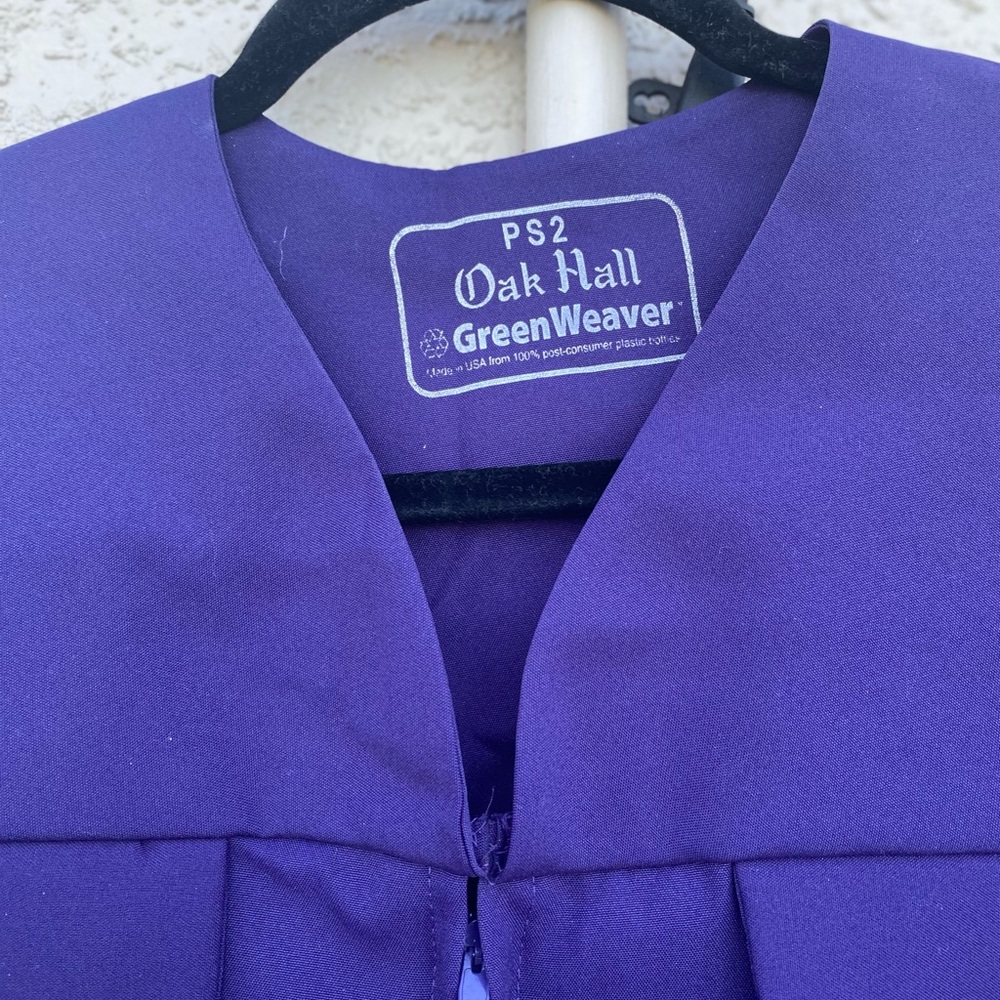 LSU Graduation Gown - Picture 3 of 5